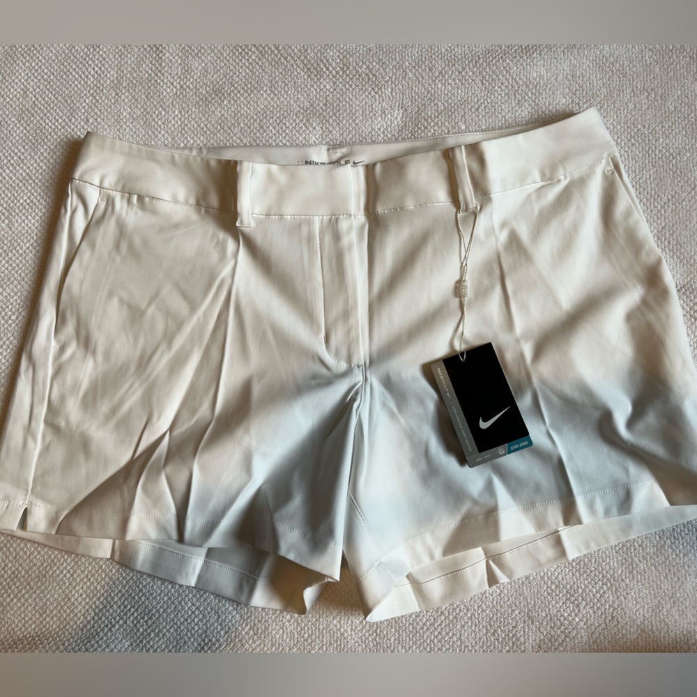 Nike Women’s Dri-Fit Golf Shorts